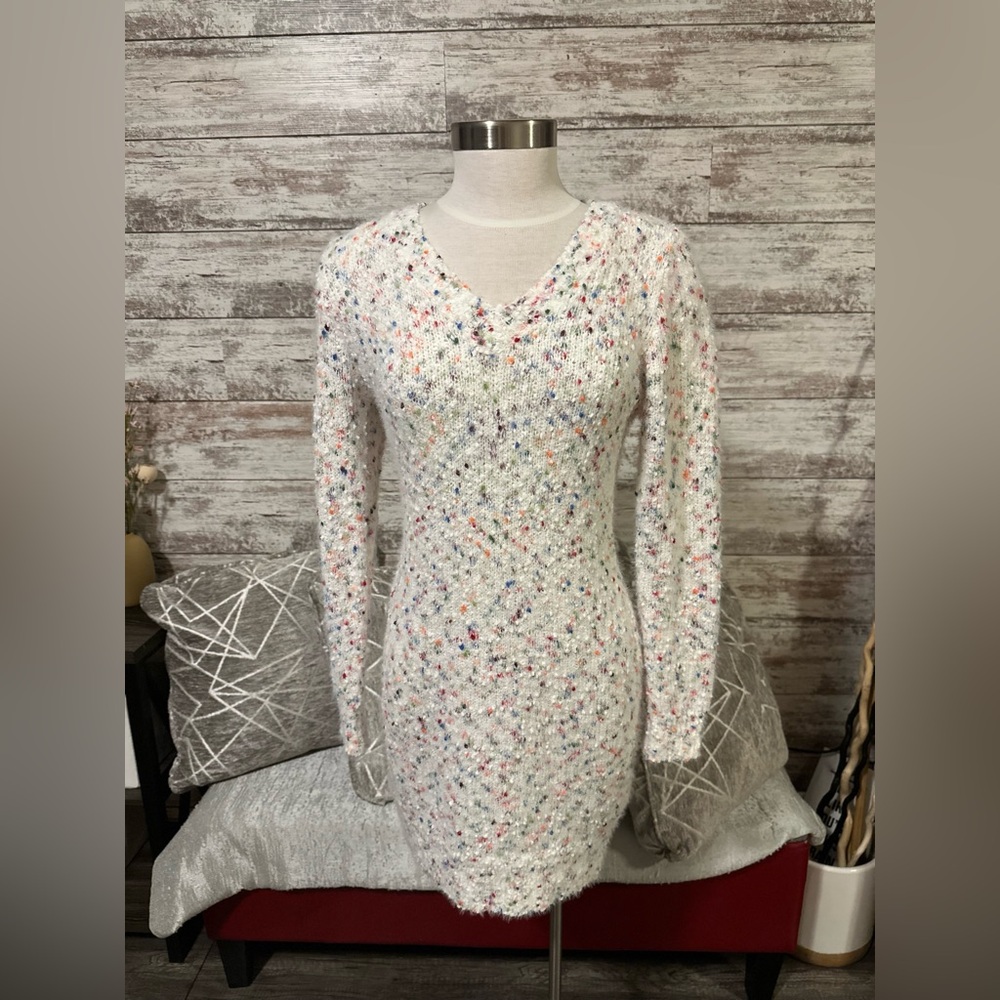 3/$30🍀White Long Sleeve Multicolor Knit Sweater Dress